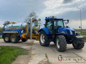 tractor huren met kiep waterwagen